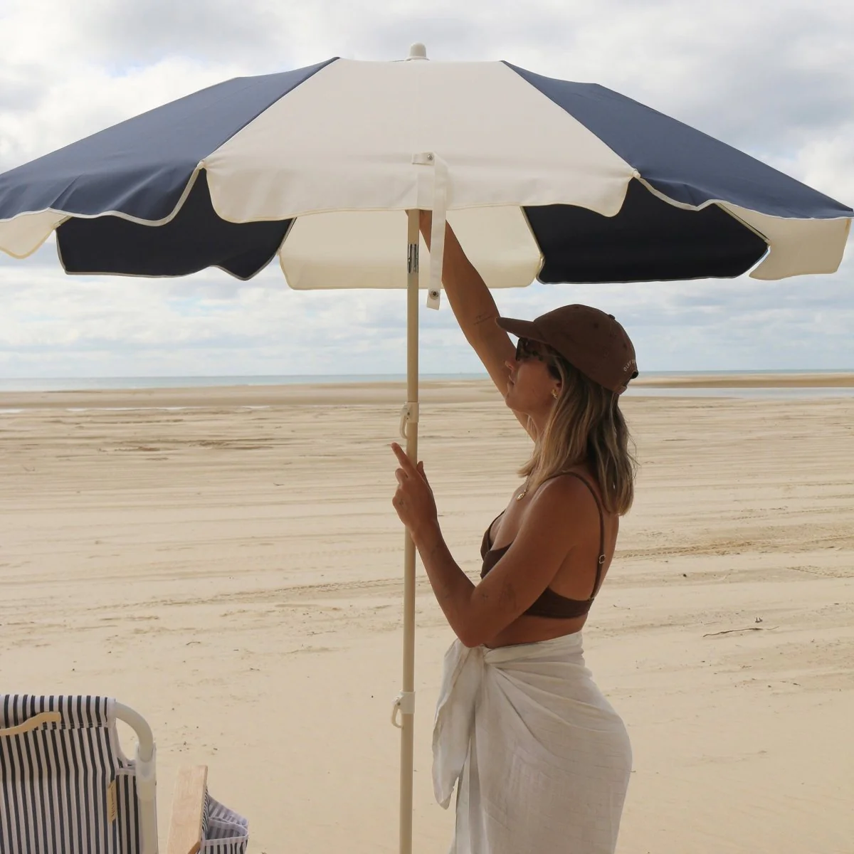 Compact Beach Umbrella Marine - Image 3