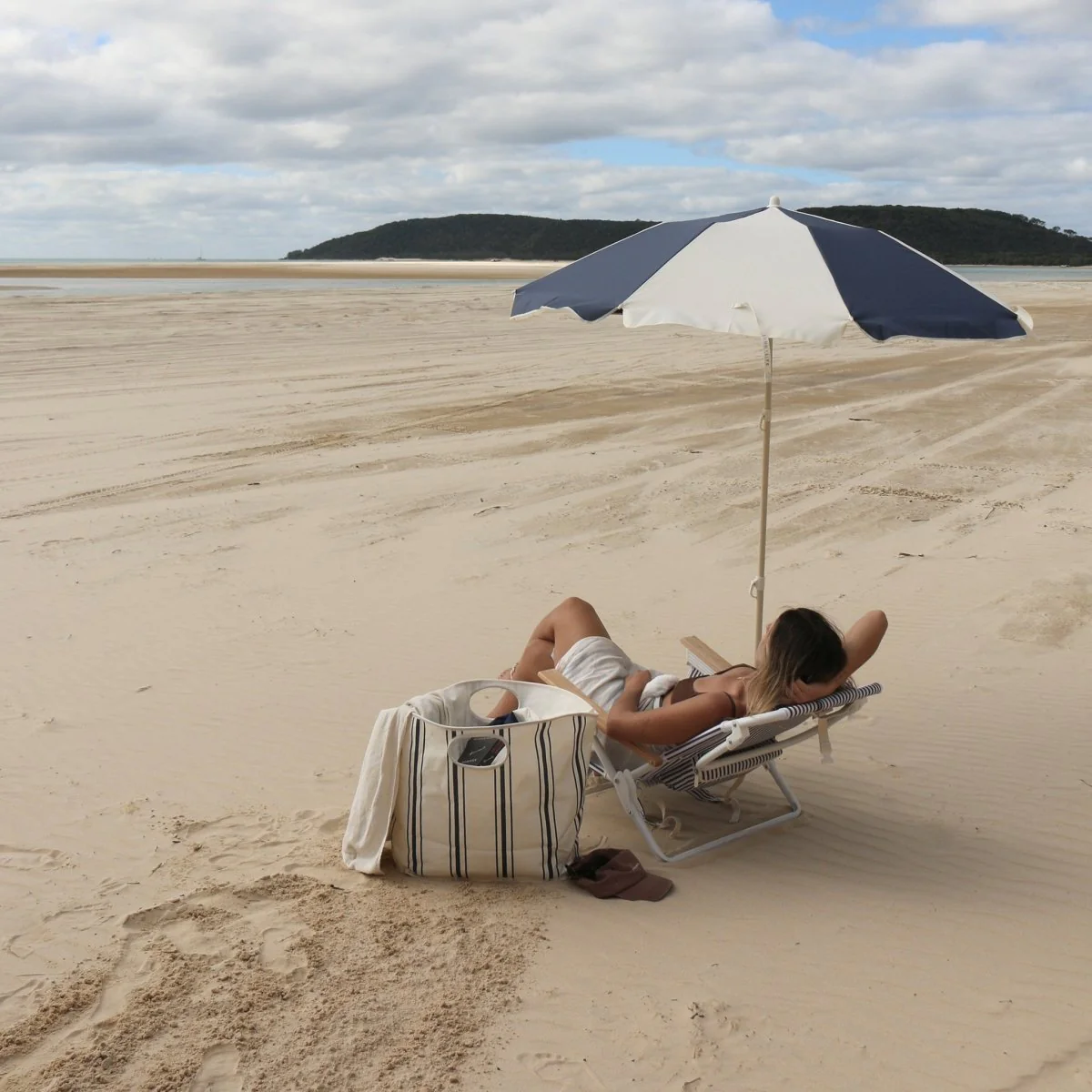 Compact Beach Umbrella Marine - Image 4