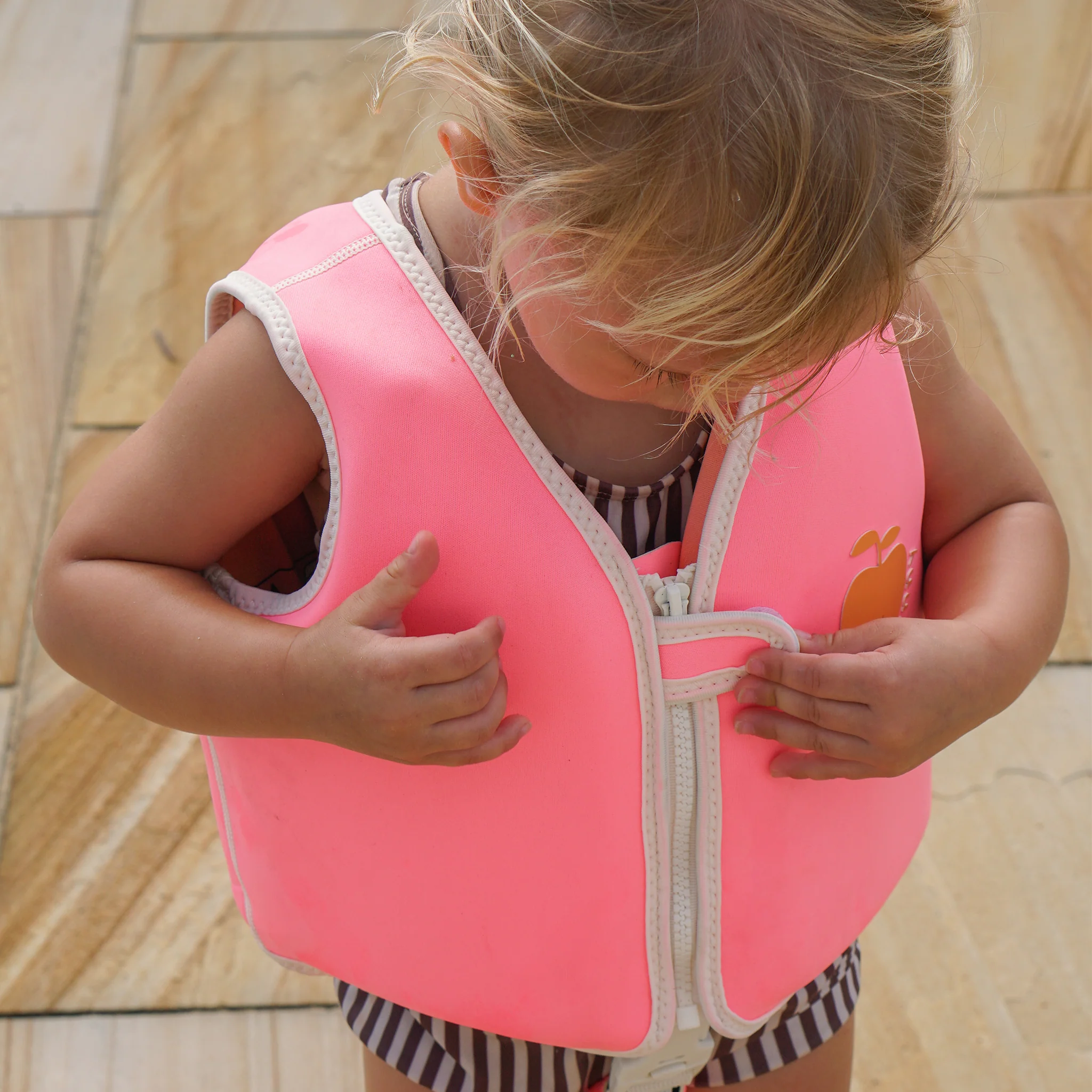 Kids Swim Vest 2-3 - Poppy the Peach Neon Pink - Image 3