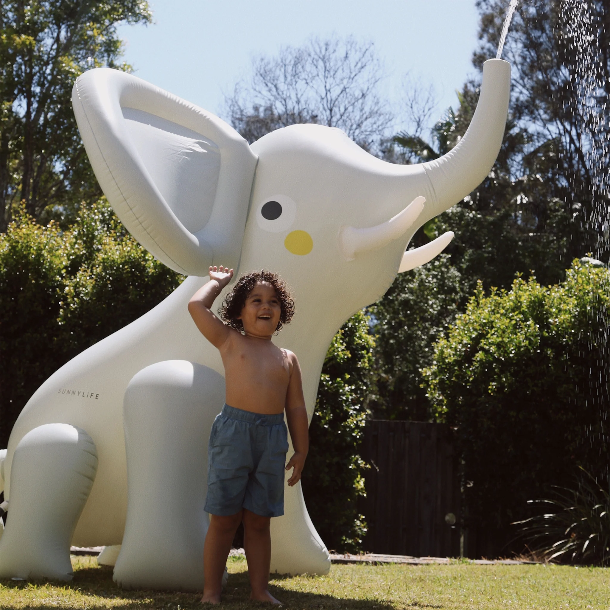 Inflatable Giant Sprinkler - Eli the Elephant Grey - Image 6