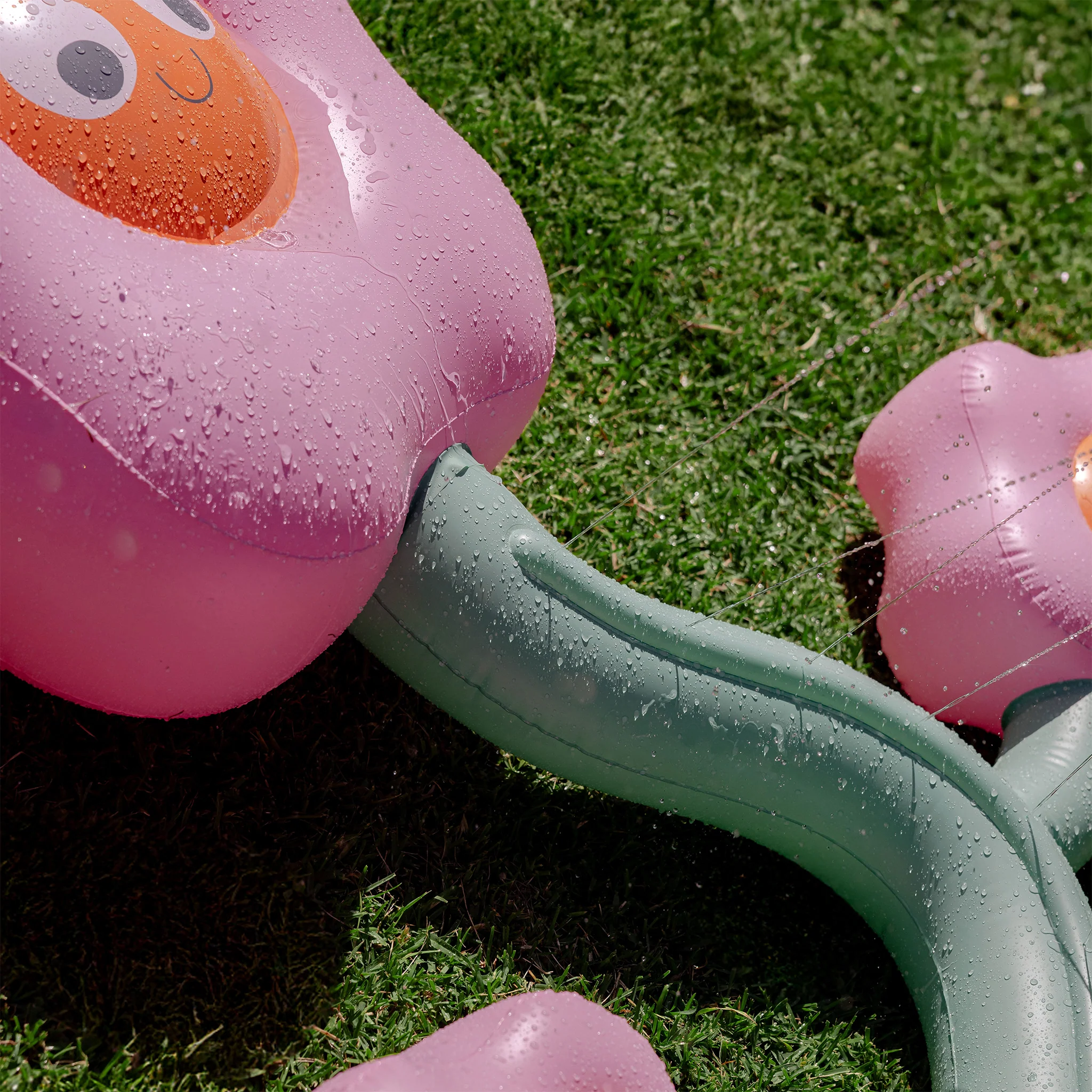 Inflatable Sprinkler - Poppy the Peach - Image 6