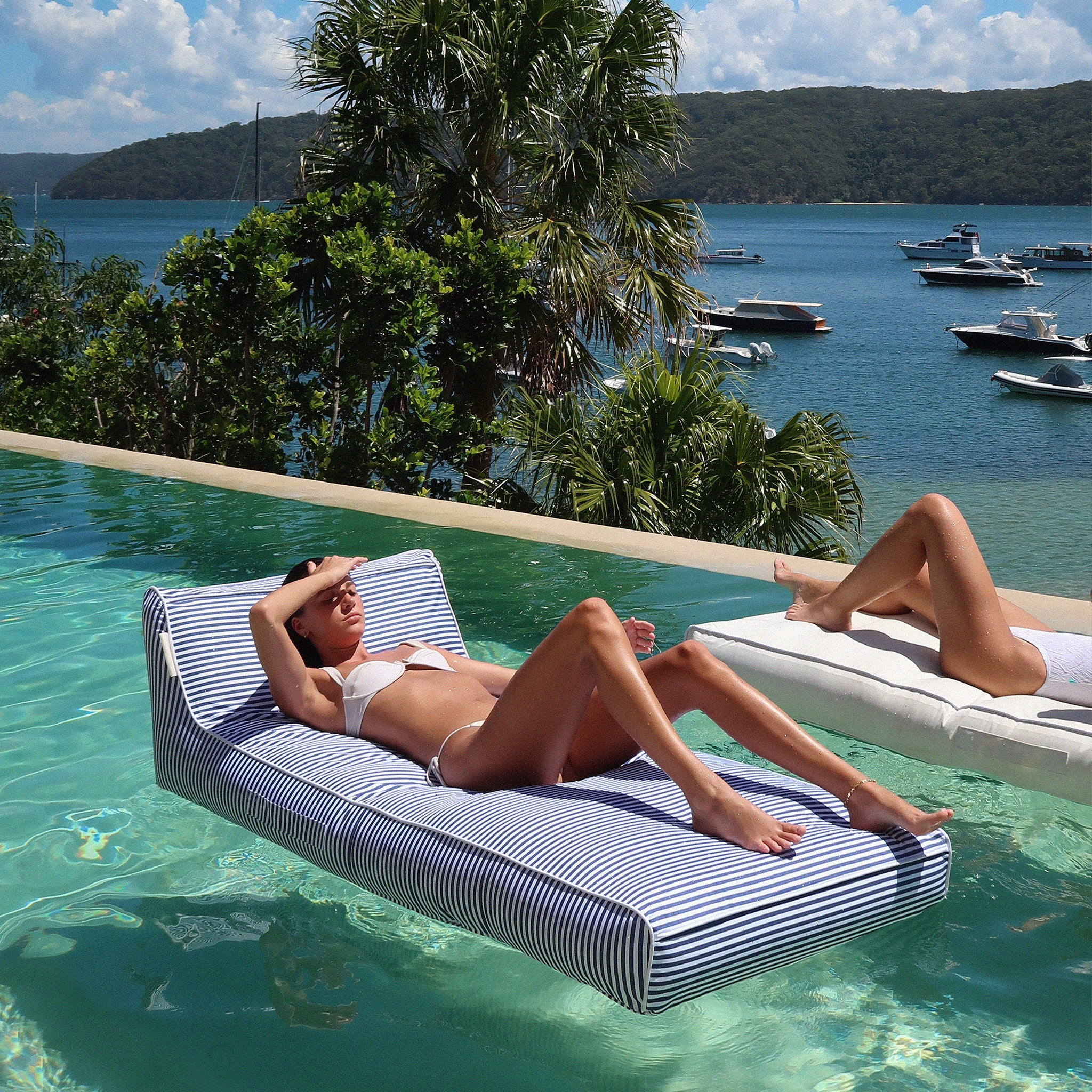 Luxe Lie-On Lounger - Le Weekend Navy - Image 5
